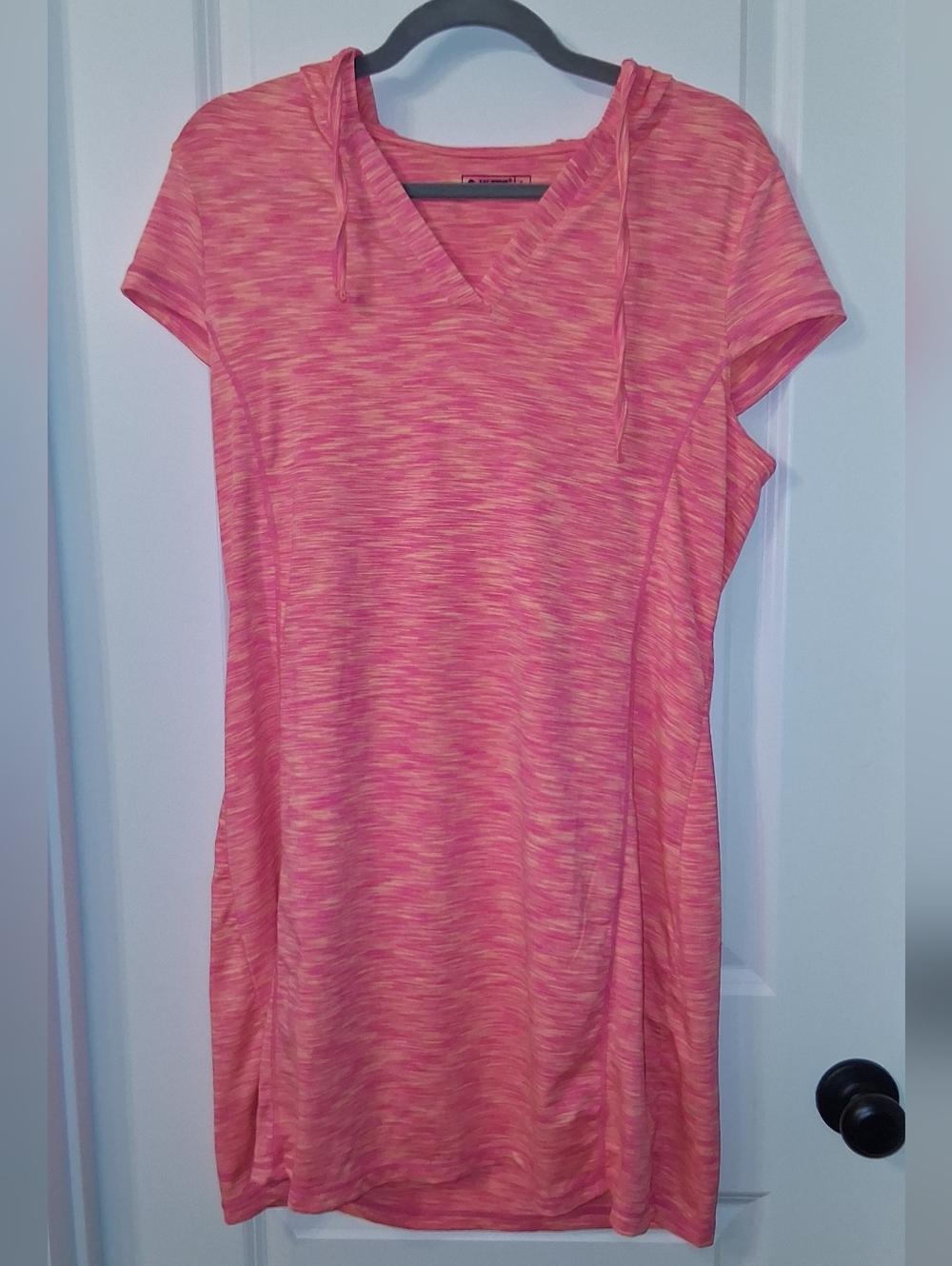 Hi-Tec Pink Space-Dye V-Neck Short Sleeve Tunic with Hood